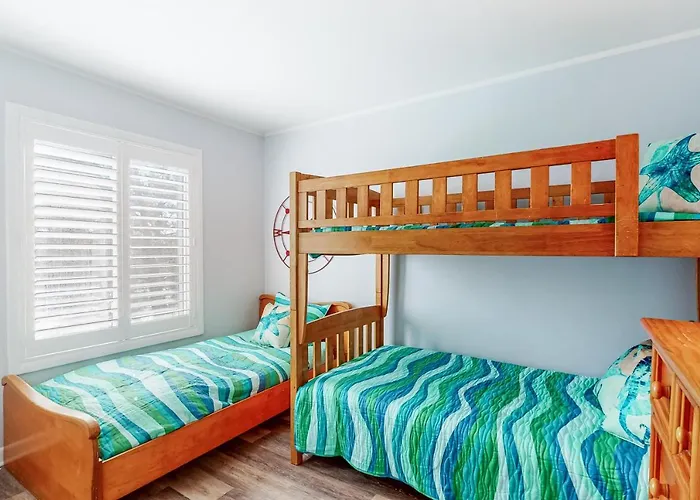 Balmoral Cove I - D Apartment